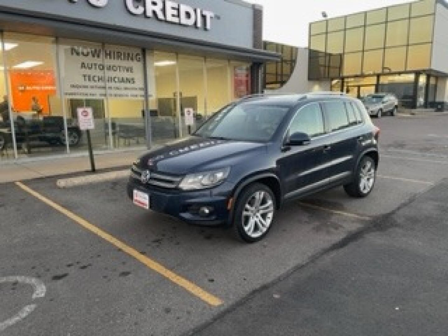 2013 VOLKSWAGEN TIGUAN S (WVGBV3AXXDW) with an 2.0L L4 DOHC 16V TUR engine, located at 10890 W. Colfax Ave., Lakewood, CO, 80215, (303) 274-7692, 39.739914, -105.120132 - Photo#1